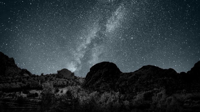 请问运行windows游戏，steam os和windows哪个效率高？